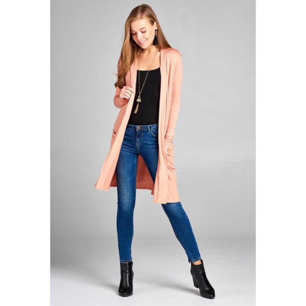 🏷❌LAST ONE❌ Women’s peach cardigan